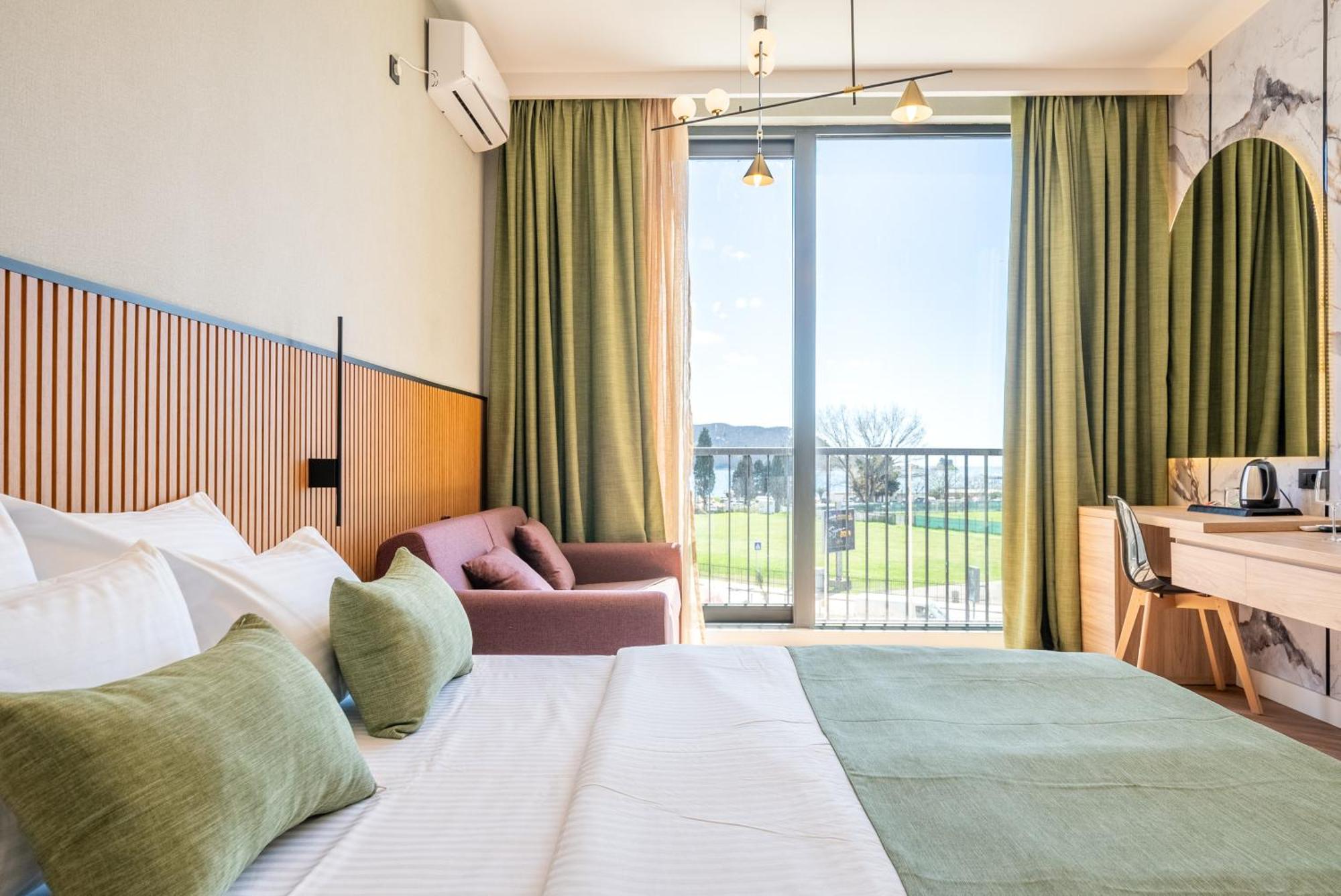 Hotel Millennium By Aycon 4*